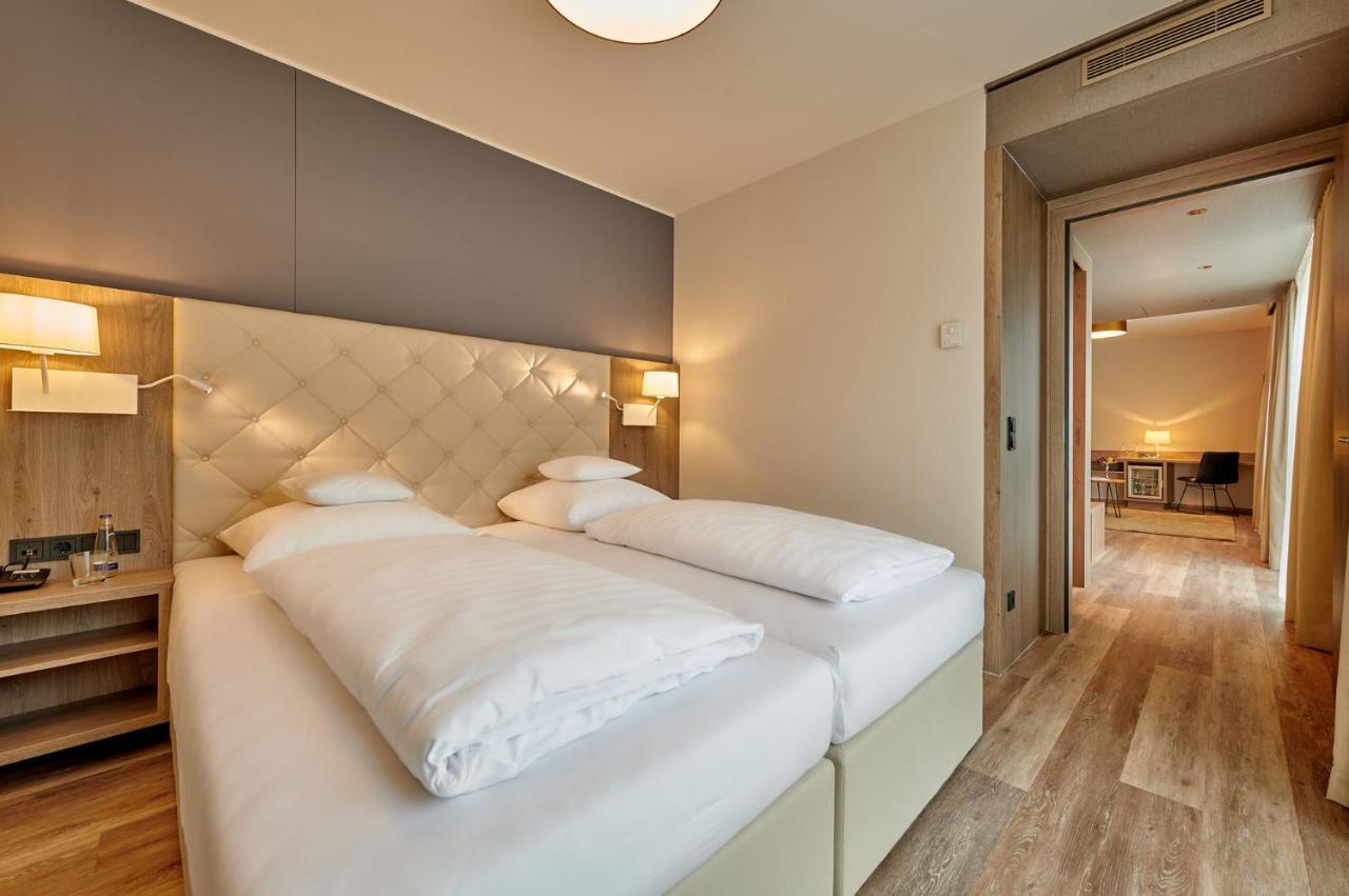 Hotel Am See Neutraubling Bilik gambar