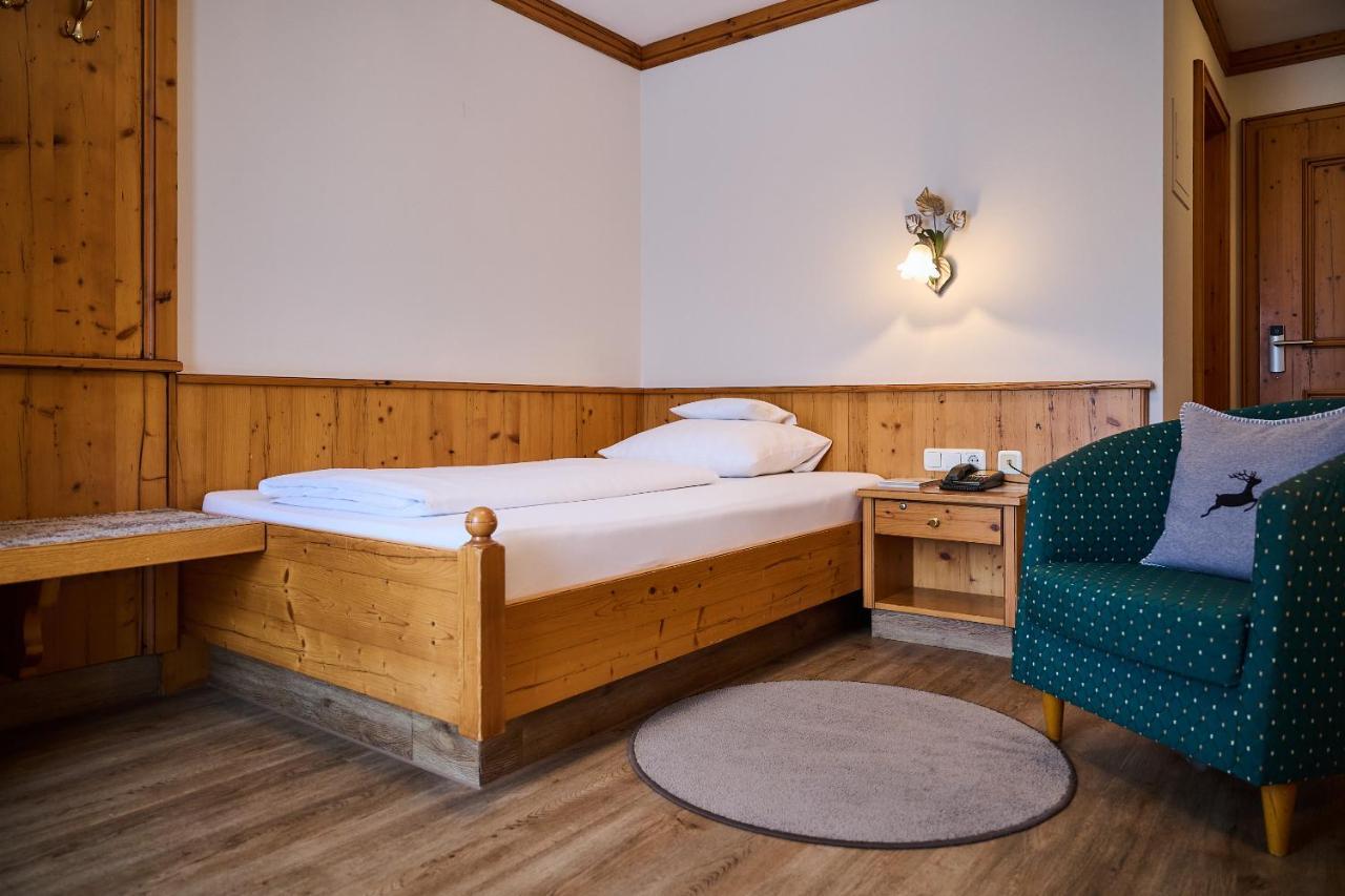 Hotel Am See Neutraubling Bilik gambar