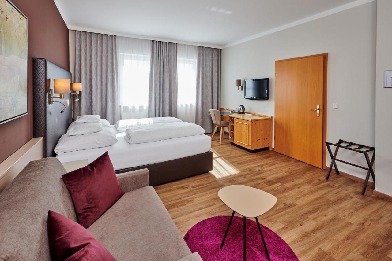 Hotel Am See Neutraubling Luaran gambar