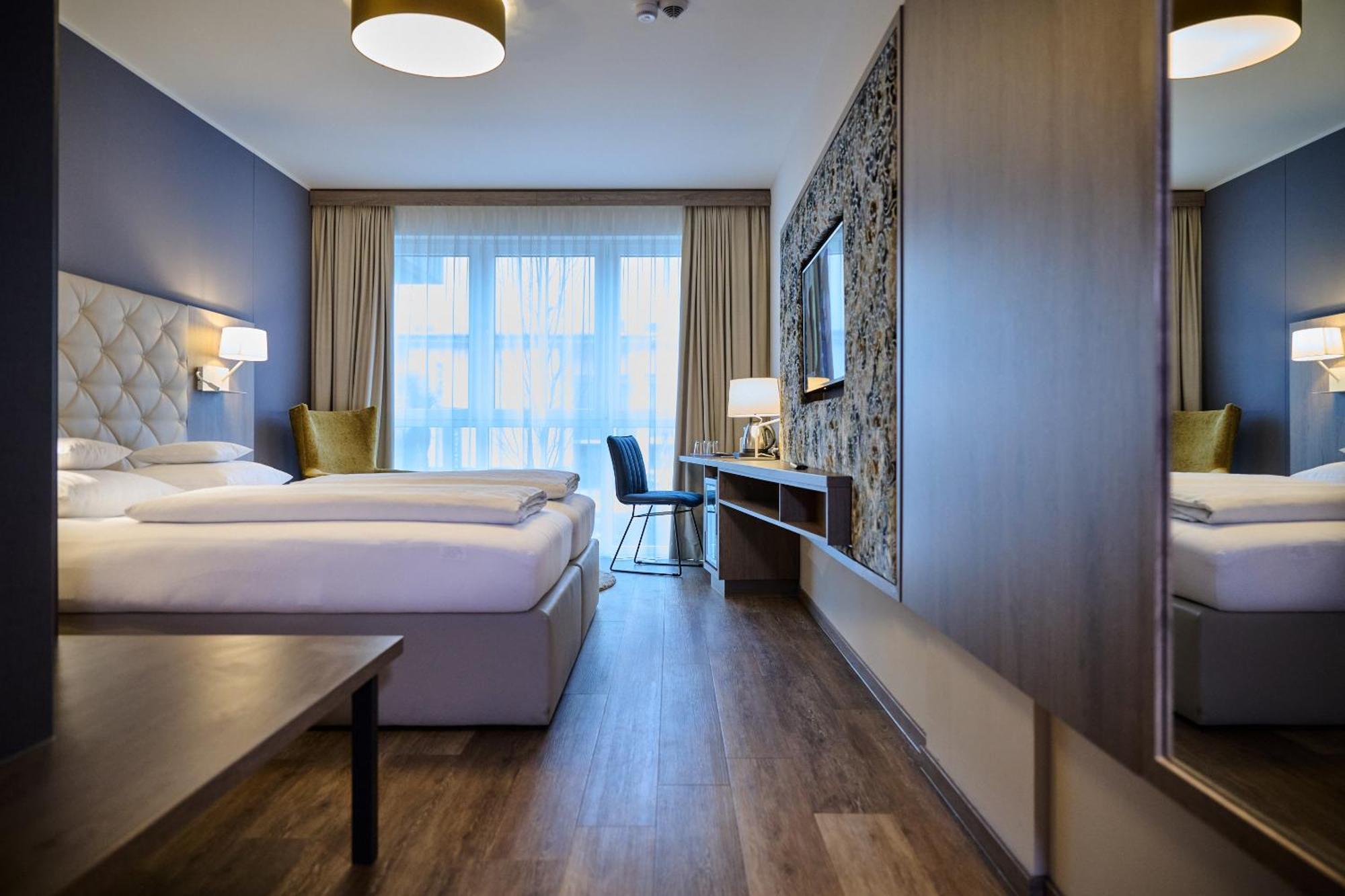 Hotel Am See Neutraubling Bilik gambar