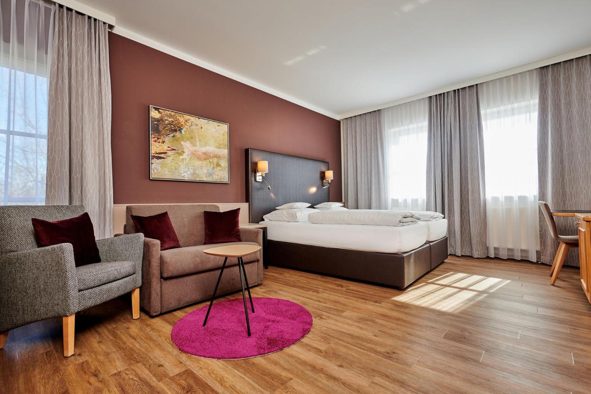 Hotel Am See Neutraubling Bilik gambar