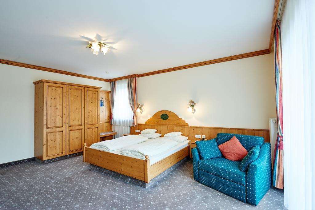 Hotel Am See Neutraubling Bilik gambar